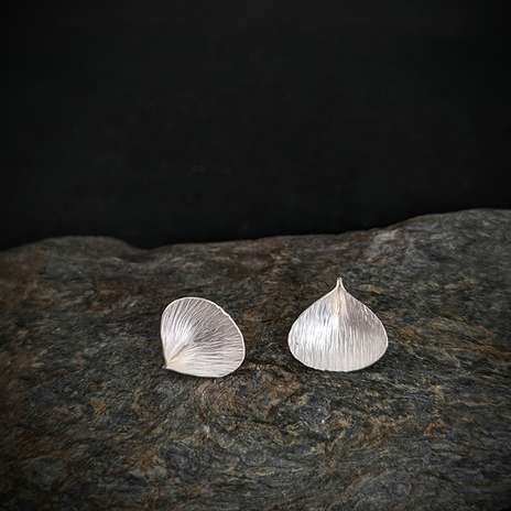 Mari Hirata Earrings | Flitter Studs Short