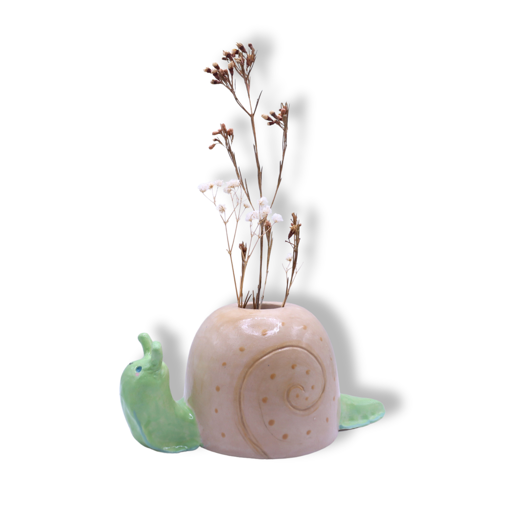 Caths Crafts Snail Vase