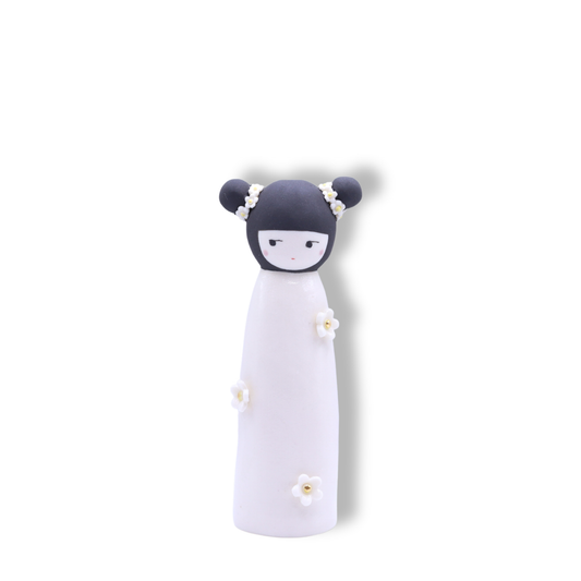 Illy's Wall Porcelain Vase | White & Gold Doll # 06