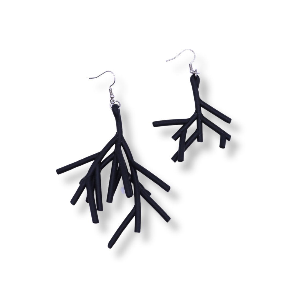 Mika's Design Eda Earrings | Black