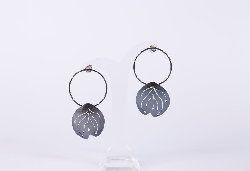 Mari Hirata Sterling Silver Swing Blossom Earrings - Oxidised