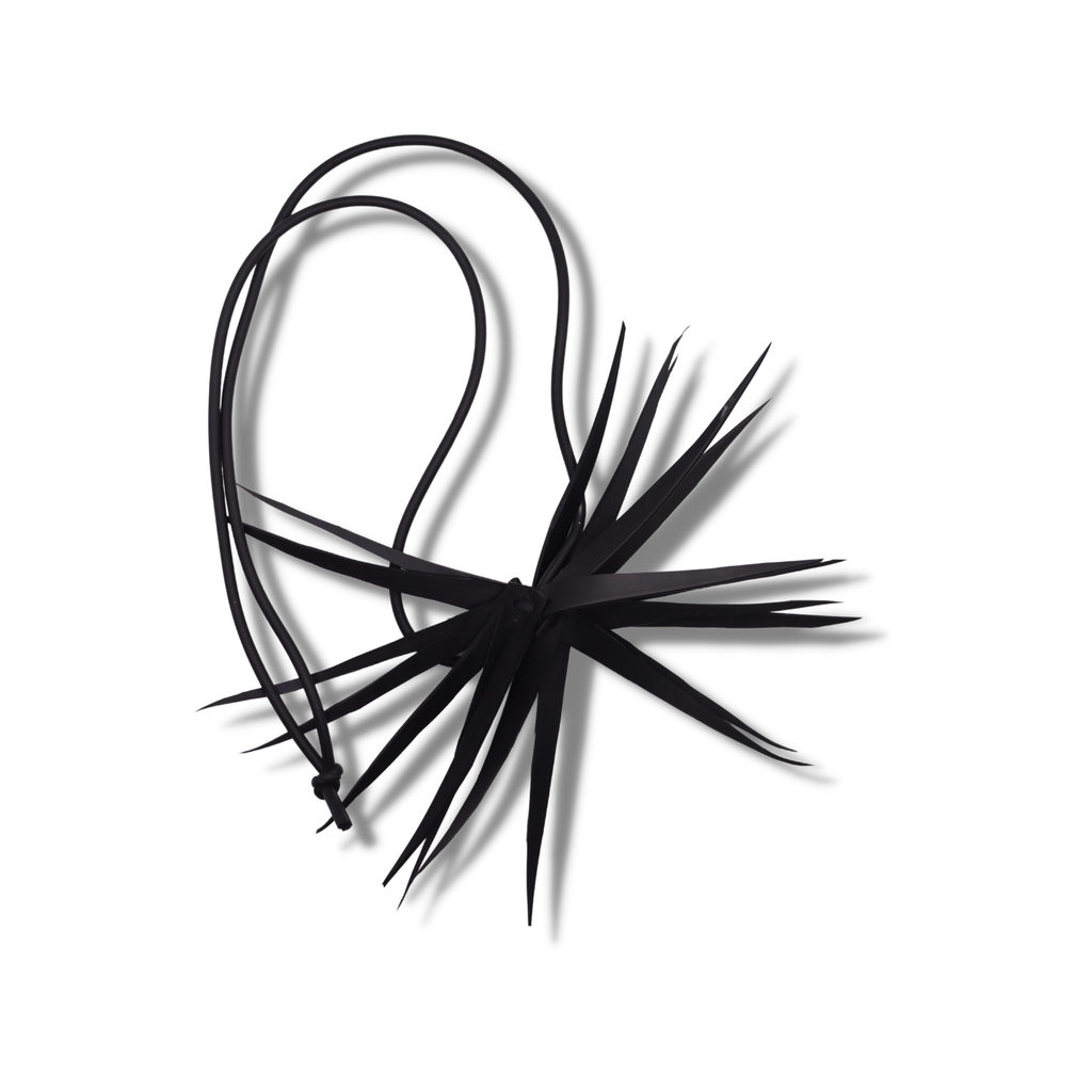 Mika's Design Fireworks Necklace | Black